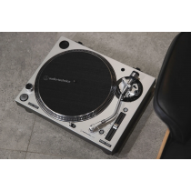 Проигрыватель винила Audio-Technica AT-LP140XP Silver