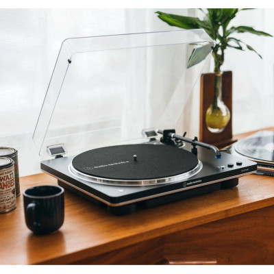 Проигрыватель винила Audio-Technica AT-LP70XBTBS