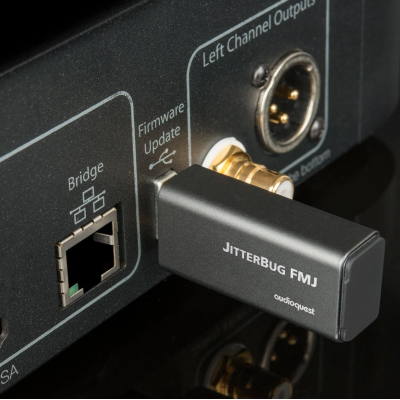 USB-фильтр AudioQuest JitterBug FMJ