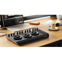 Панель управления Blackmagic DaVinci Resolve Micro Panel