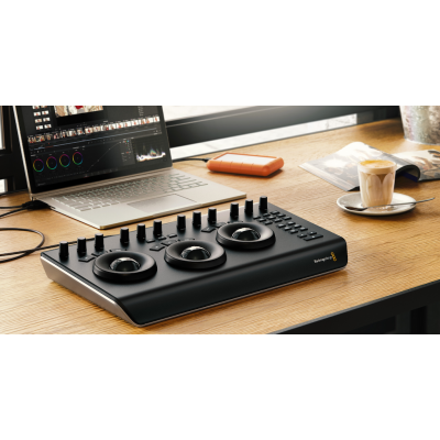 Панель управления Blackmagic DaVinci Resolve Micro Panel