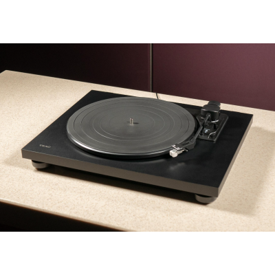 Проигрыватель винила TEAC TN-180BT-A3 Black